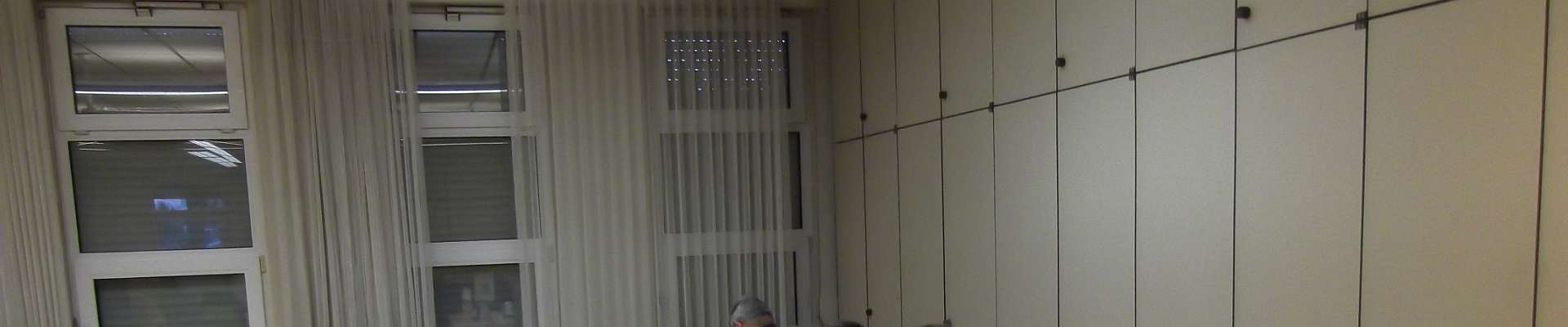 Klicken um die Schaltflächen oben zu zeigen oder zu verbergen